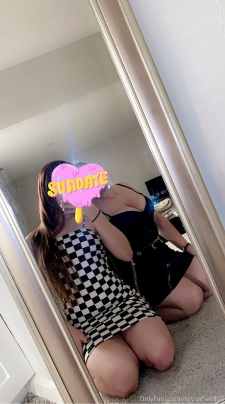 taylorherd02 pornstar pictures