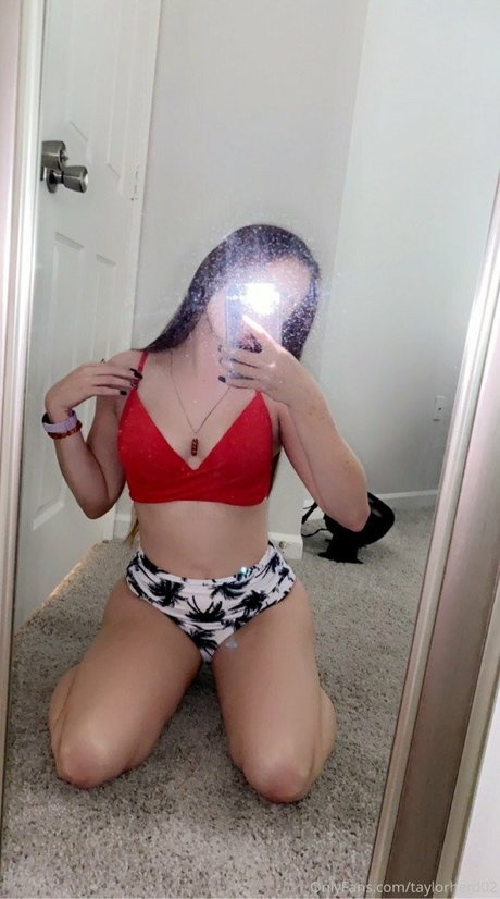 taylorherd02 sexy model pic