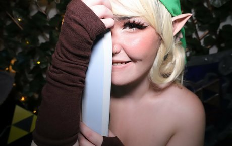 tofux gaming erotic star image