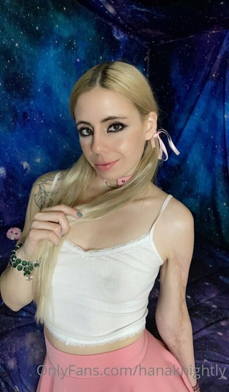 hanaknightly beautiful model pic
