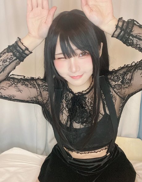 Takanashi Hanari model nudes image