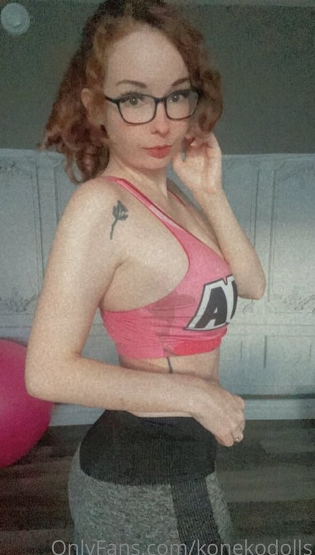 konekofixations hot model photos