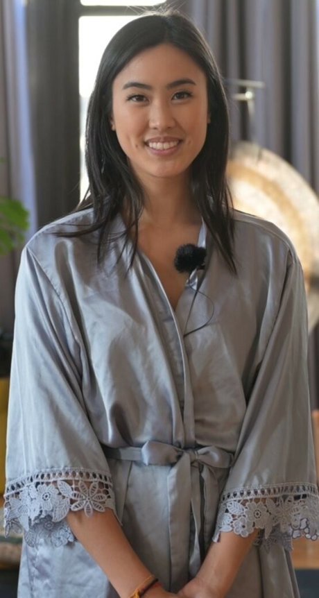 Stephanie Pham hot star photos