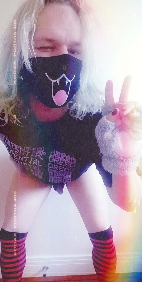 bunny asian onlyfans top image