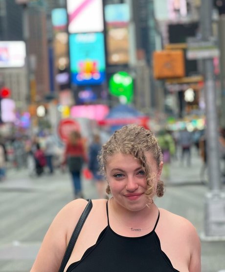 Sophia A pornographic actress img