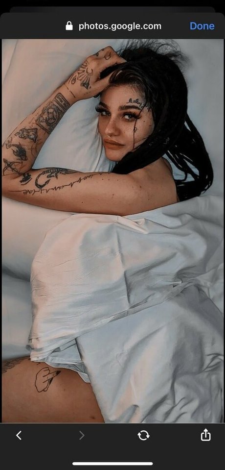 Steffiebluee model naked images