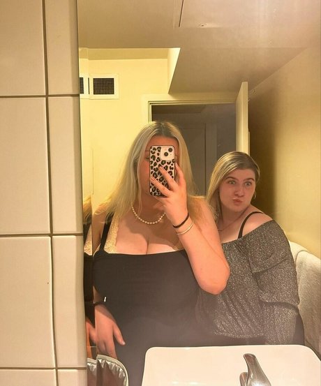 Emily J nudes actress photo