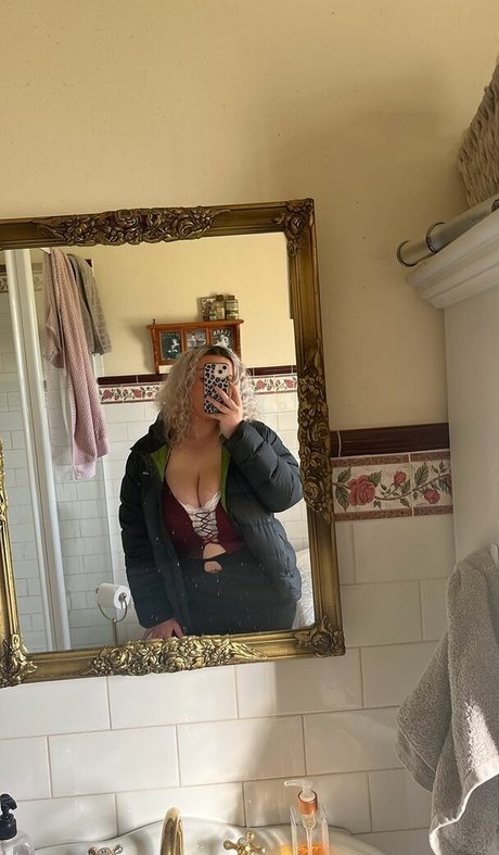 Emily J star perfect photo