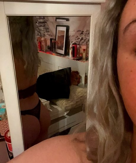 Emily J adult star photo