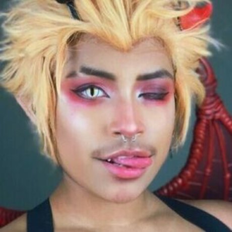 Stevieryu pretty pornstar img