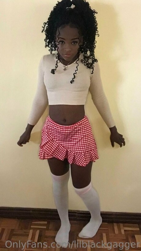 lilblackgagger pretty star pic