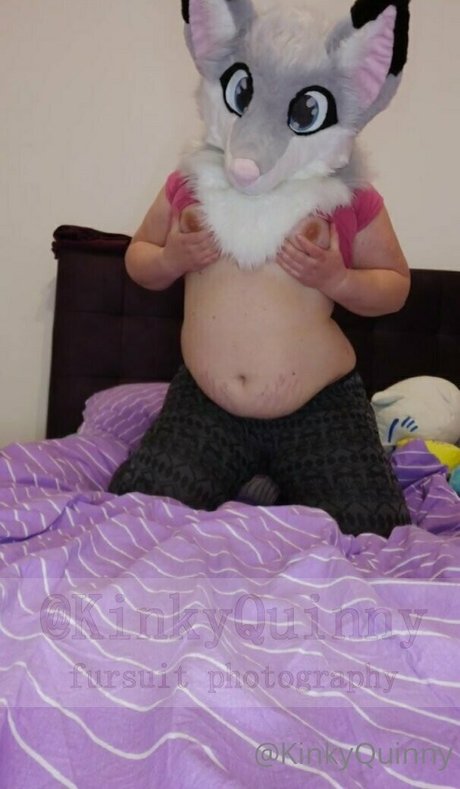 kinkyquinny hot star photo