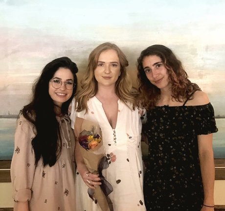 Cayley M top star photo