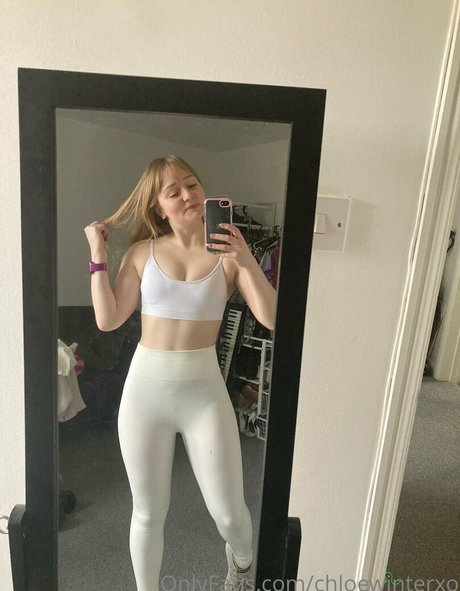 chloewinterxo art model galleries