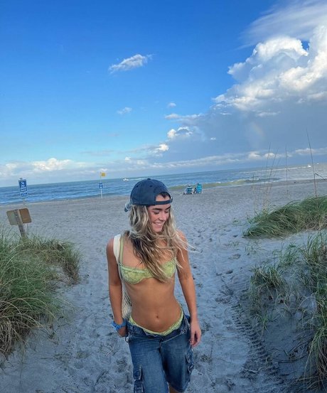 Schlenker Sisters star porn photo