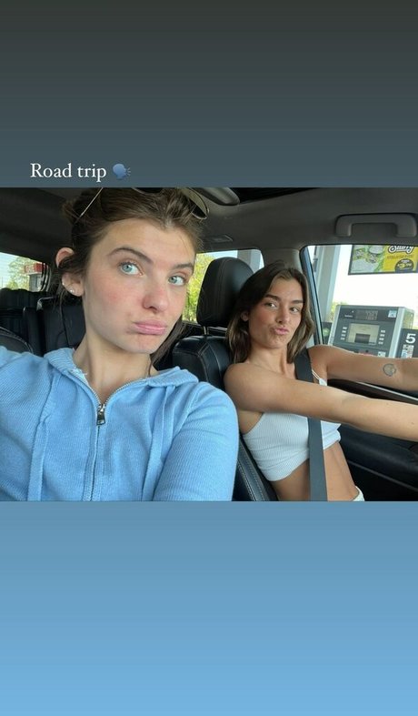 Schlenker Sisters star porn photo