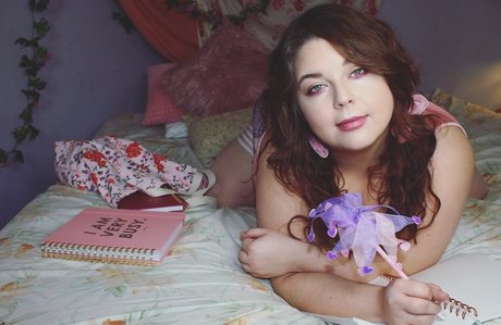 honeybuntv model hot picture