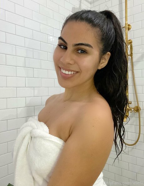 alexisbtelles erotic star galleries