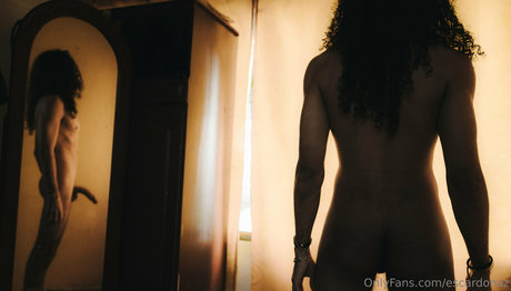 escardonaz nude model pic