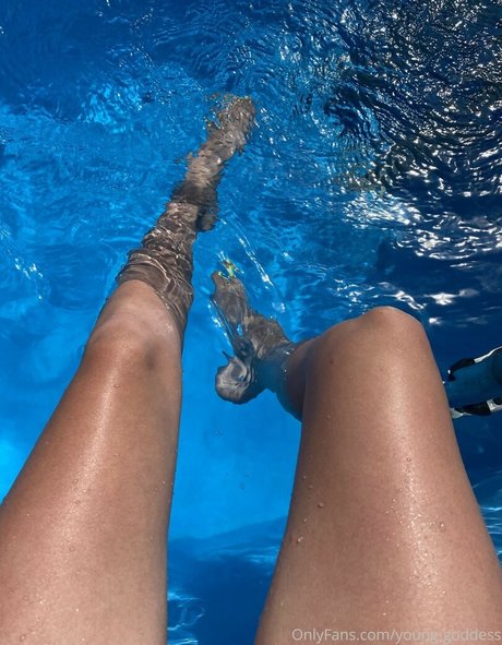 YoungGoddess star exclusive photos