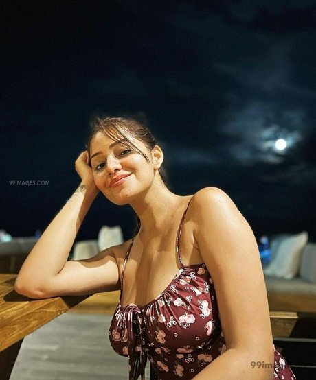 Simran Kaur Hundal nudes model pics