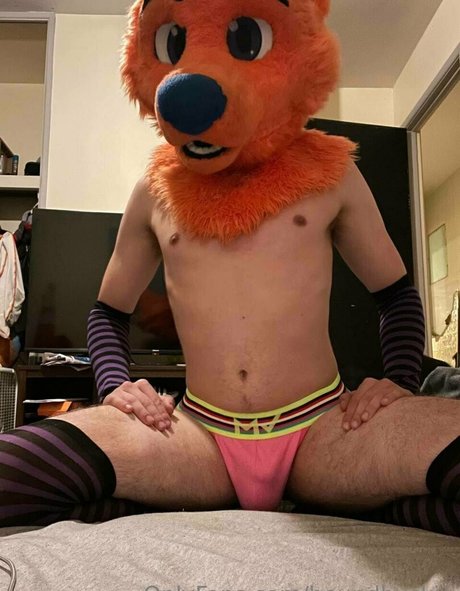 houndhuskio star naked pics