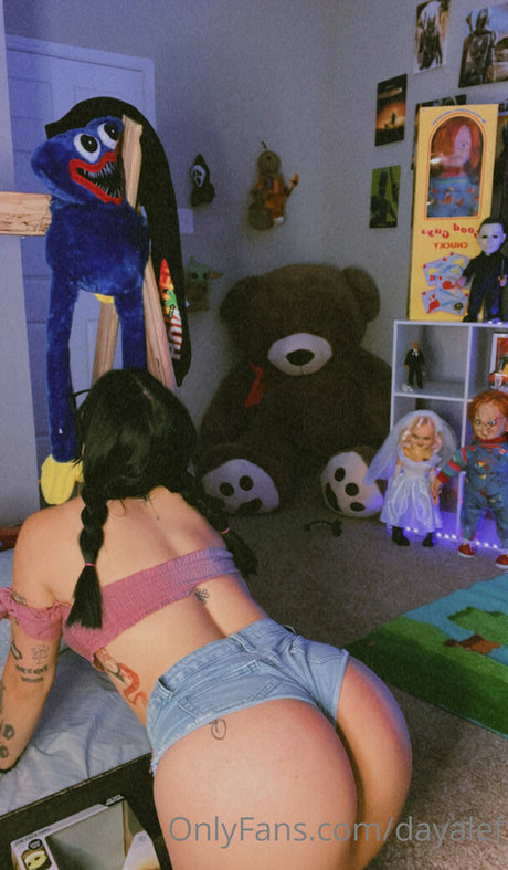 Dayale Asmr nude star image