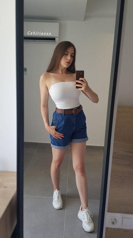 cabiriaxxx naked pornstar photos