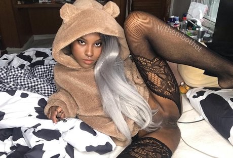 Bitesizedbrat model beautiful pic