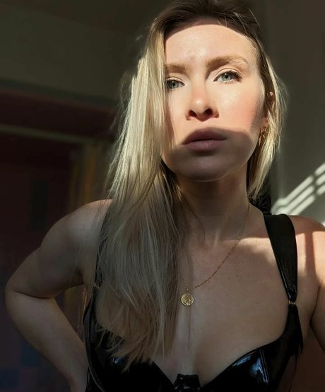 Mallory Moore star xxx pics