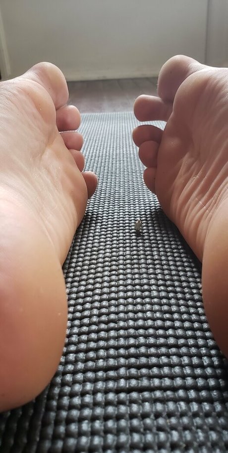 maemerciless hot model gallery