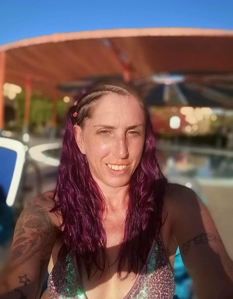 britishmumanddaughter naked model pic