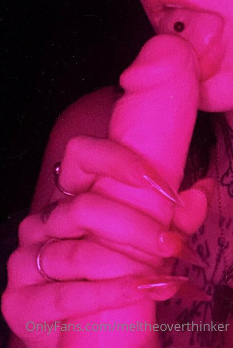 meltheoverthinker exclusive star image