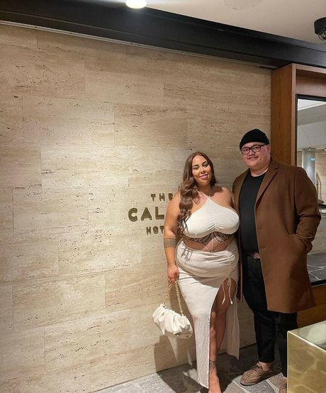 Antonia Waerea Adams naked model picture