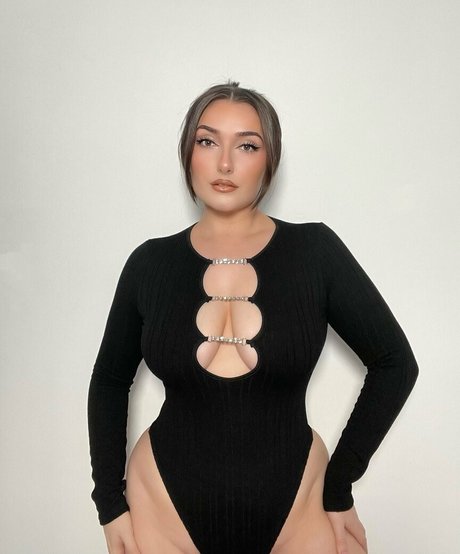 Sammie Warren naked star galleries