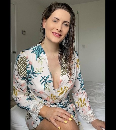 Britishmeghanspice nudes actress images