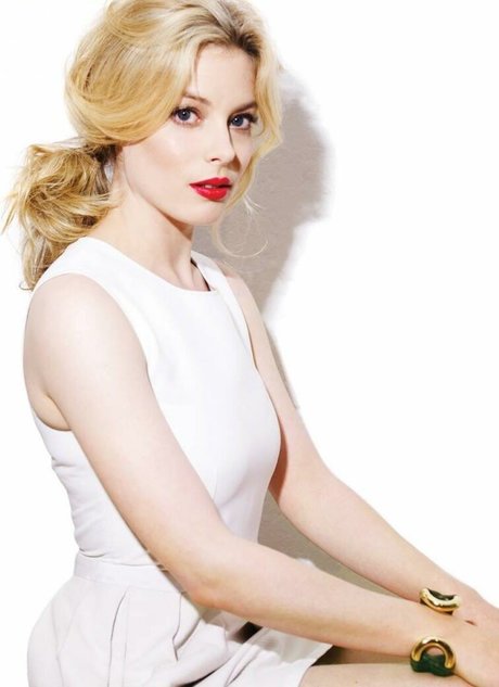 Gillian Jacobs xxx model pictures