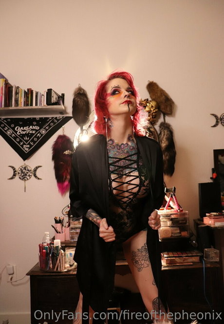 fireofthepheonix star nudes archive