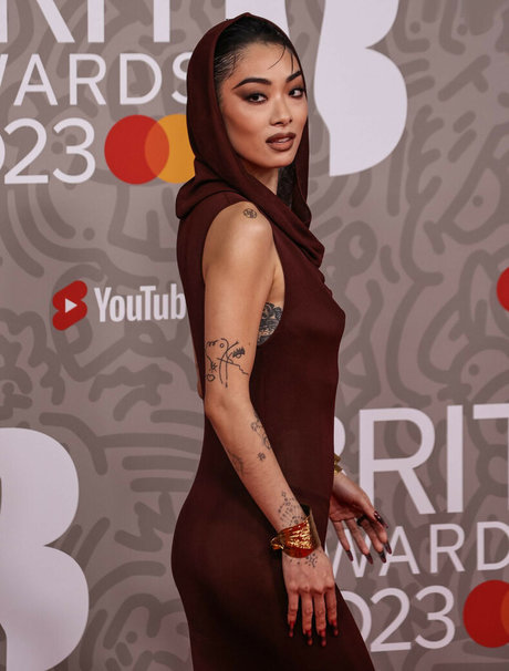 Rina Sawayama star pretty pics