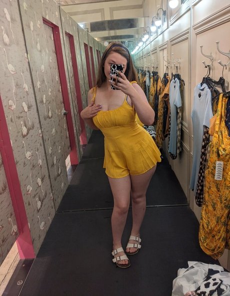 Eightbitbailey sexy model image