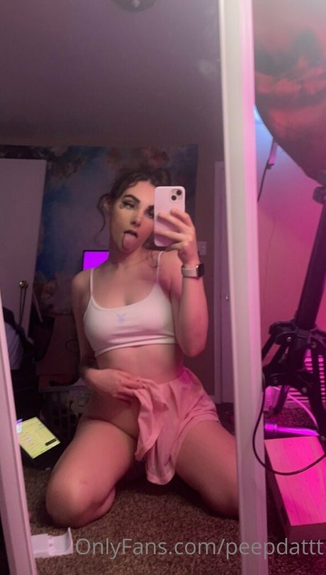 Peepdattt beautiful pornstar pic