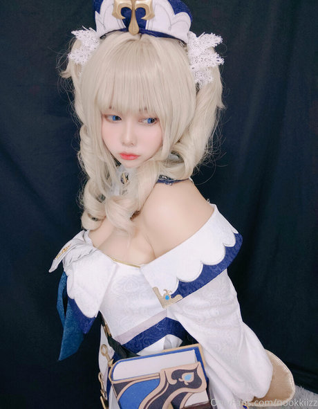 nookkizzcos hot actress image