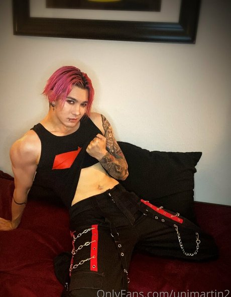 unimartin2 star hot pics
