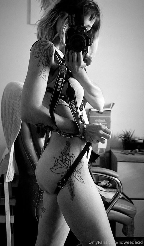 liqweedacid model high quality photos