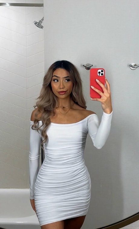 aashleygiselle nudes model photo