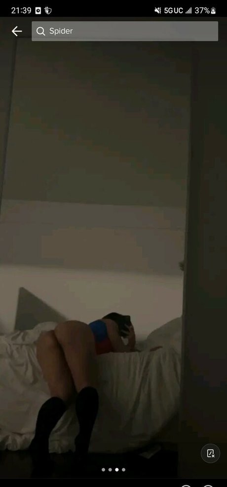 Lilyellowdevil pornstar erotic pics