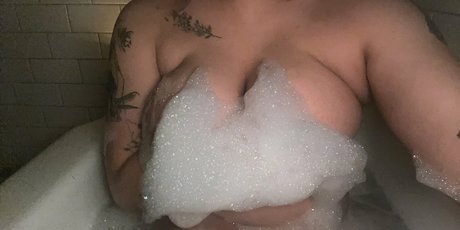 Lilyellowdevil free actress photo