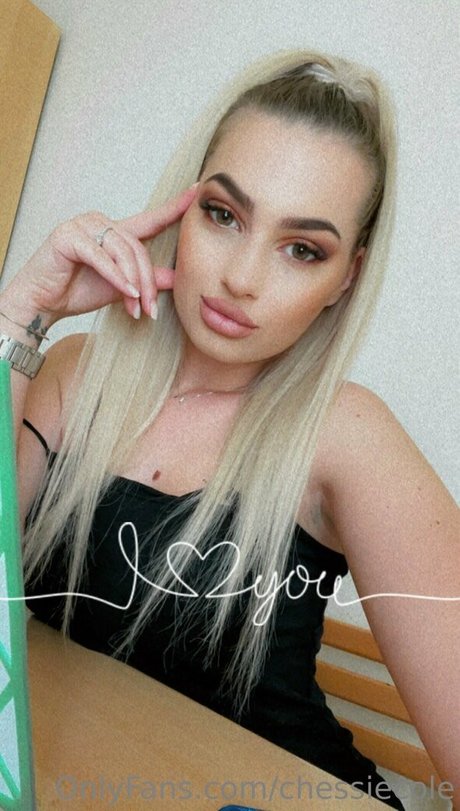 chessiecole erotic pornstar pics