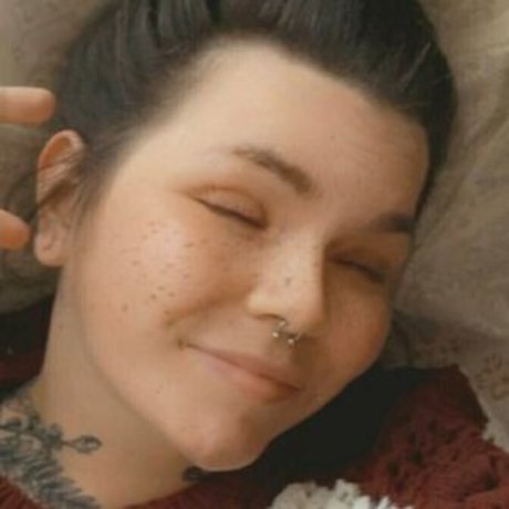 bigtittyg0thm1r pretty actress img