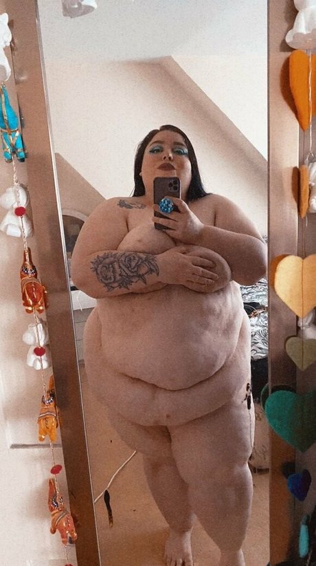 sweetaspeachesss star hot gallery